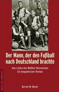 Der_Mann_der_den_Fussball