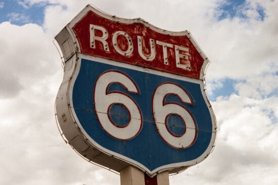 Route 66 Schild (c) Foundry Co auf Pixabay