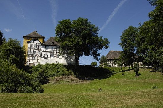 Albaxen, Höxter, 1.200 Jahre Albaxen Im September 2023 trügt der verschlafene Schein: Die Höxteraner Gemeinde Albaxen feiert ihr 1.200. Jubiläum! | (c) Gemeinde Albaxen