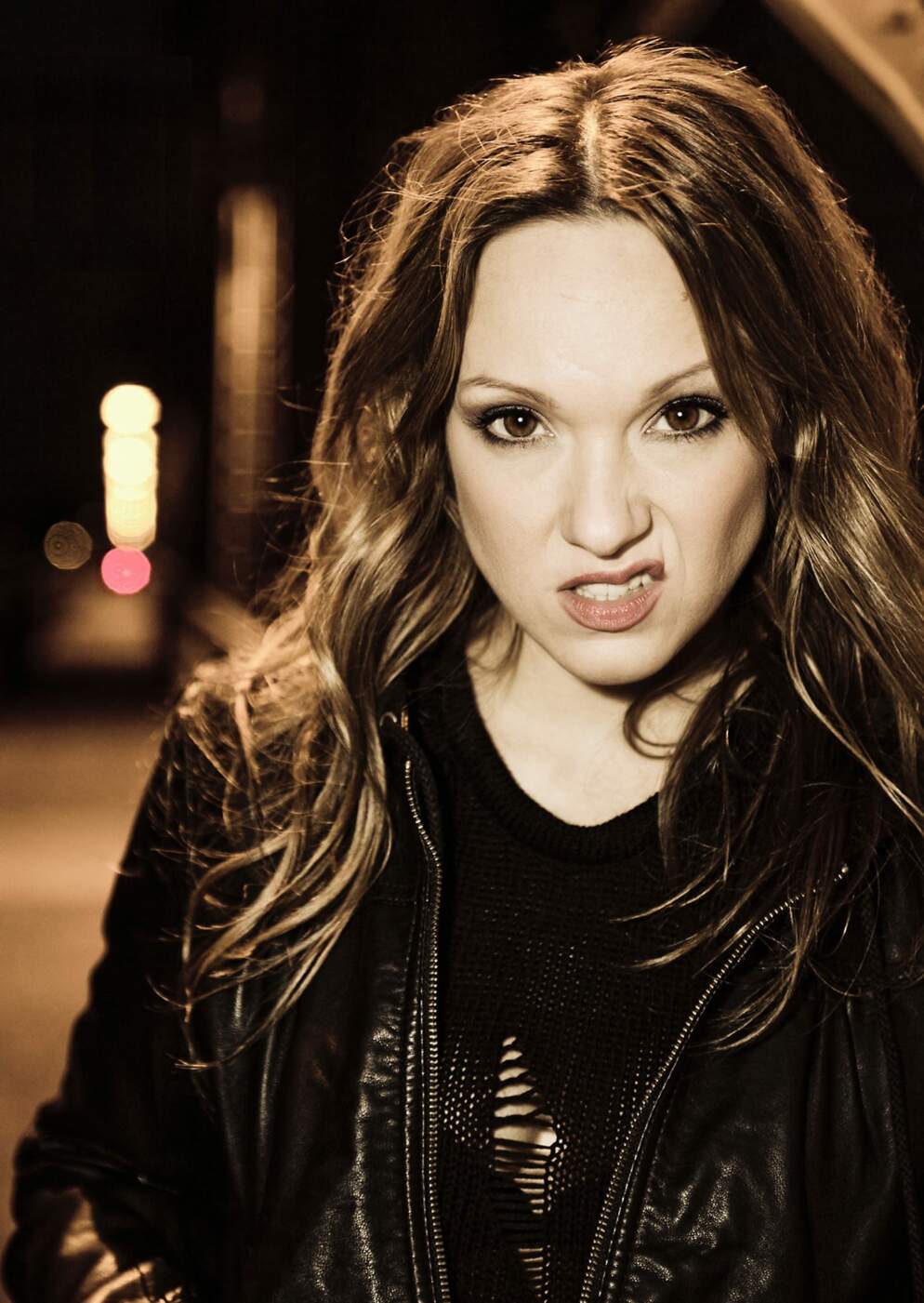 Carolin Kebekus 2024/25 auf Tour: Mit ihrem neuen Programm „SHESUS“ bringt die bekannte Comedian humorvoll gesellschaftskritische Themen auf die Bühne. | (c) Carolin Kebekus