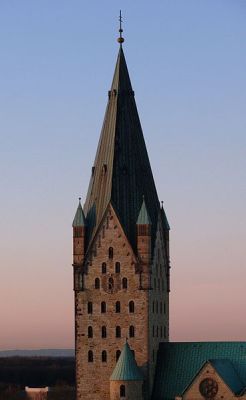 370px-PaderbornerDom