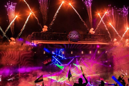 Main Stage End Show mit MArtin Garrix und Feuerwerk