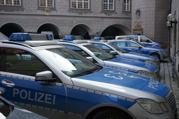POL-PB: Zeugen nach Silvester-Schlägerei im Residenz gesucht Polizei