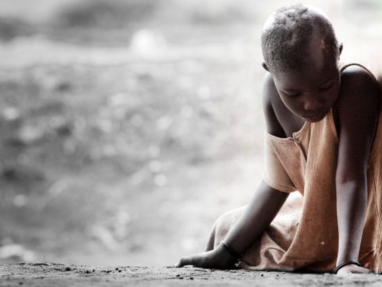 Grade in Afrika leiden viele Kinder an Aids und vor allem der unzureichenden Versorgung. Auch darauf will man am Welt-Aids Tag 2018 aufmerksam machen.