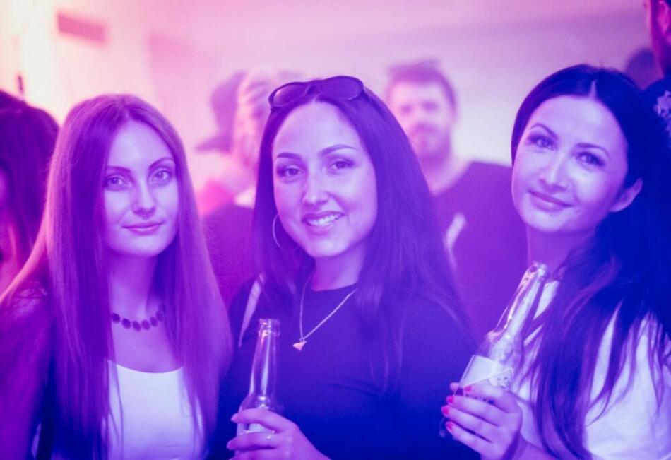 container under construction 16