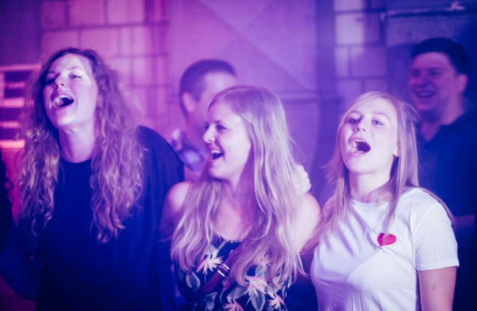 container under construction 36