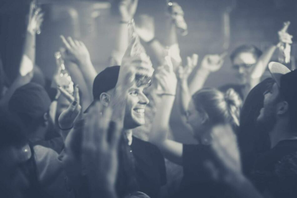 container under construction 51