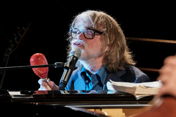 Helge Schneider live, Tour, Bielefeld So sieht Hingabe aus: Helge Schneider bei der Arbeit! Bald auch wieder live u.a. in Bielefeld! | Foto: Till Oellerking