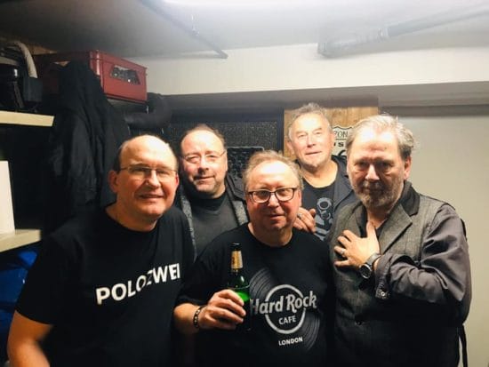 Mit Stefan Kleinkrieg, Martin Rennicke, Markus Faust, Jens Dembowski, Rolf Möller, backstage, Joe's Garage, Fans Mit Stefan Kleinkrieg, Martin Rennicke, Markus Faust, Jens Dembowski und Rolf Möller: Backstage in Joe's Garage Kassel mit Fans | Fotocredit: Stefan Kleinkrieg