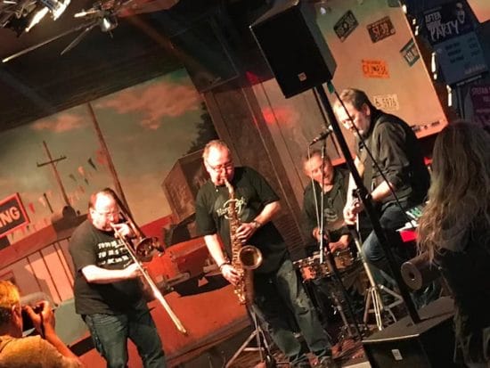 Stefan Kleinkrieg, Rolf Möller, Horn Sektion, Joe's, Garage Stefan Kleinkrieg und Rolf Möller mit Horn Sektion live in Joe's Garage in Kassel! | Fotocredit: Stefan Kleinkrieg