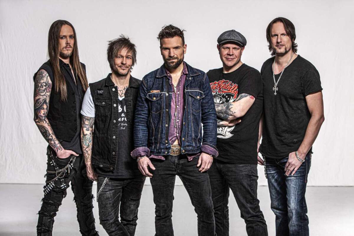 The New Roses spielen als Samstags-Headliner beim Rock N Revel 2026 in Altenbergen bei Marienmünster.  | (c) Marco Stirn
