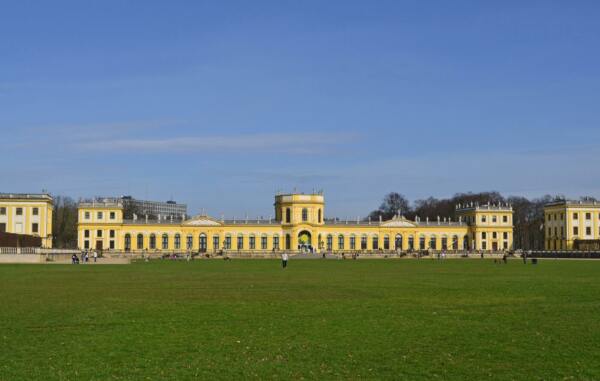 Hier soll das neue Elektrofestival in Kassel stattfinden: Die Karlswiesen vor der Orangerie!