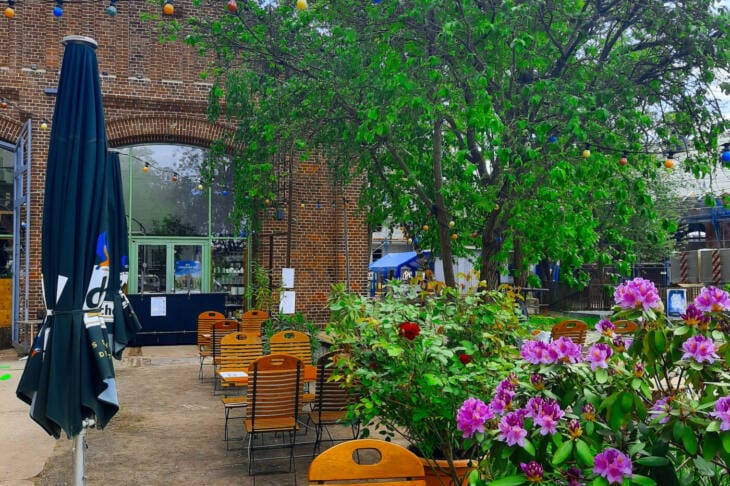 Waggonhalle, Marburg, Rotkehlchen, Kultur Die Gaststätte Rotkehlchen ist ebenfalls Teil des Kulturzentrums Waggonhalle. Also auch kulinarisch immer eine Reise wert. | (c) Waggonhalle Marburg