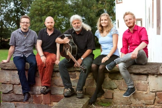Shiregreen, Rotenburg, Schlosshof Am 18. Juli spielen Shiregreen in Rotenburg gleich zwei Konzerte auf dem Schlosshof - natürlich absolut corona-gerecht! | (c) Shiregreen