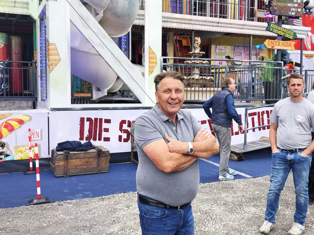 Links einer der Macher vom Tivoli Wunderland in Paderborn: Hans-Otto Bröckling, Vorsitzender des Paderborner Schaustellerverbandes - Bilder von der Pressekonferenz kurz vor der Eröffnung
