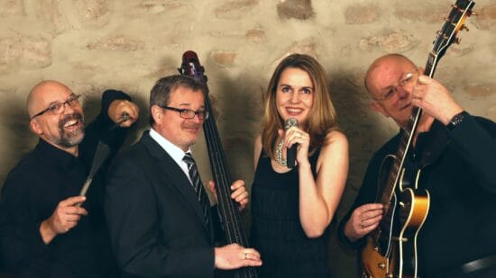 Sind für Jazz & Blues beim Open-Air-Konzert in der Lindenmühle Burguffeln zuständig: Chilli Blue um Sängerin Michaela Mühlenbein