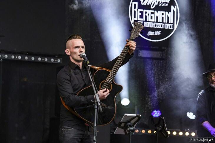 Christian Bergmann, die nordhessen drei, eschwege, biergarten Ein Stückchen internationaler Songs mitten in Nordhessen: Christian Bergmann & Die Nordhessen Drei legen Wert auf echte instrumentale Sounds. | (c) Osthessen News