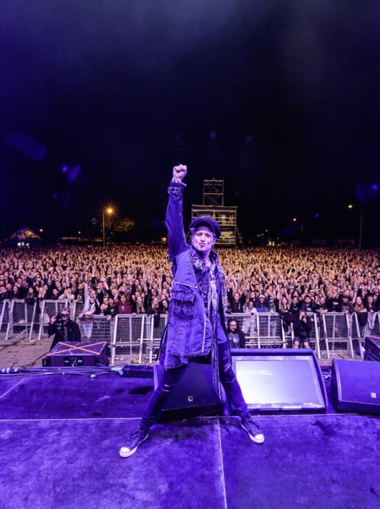Avantasia, Fulda, Tobias Sammet, Live, Konzert, Domplatz Wenn Avantasia in Fulda auftreten, kann Tobias Sammet wieder genau das tun, was er - außer Singen - am besten kann: Cool aussehen!