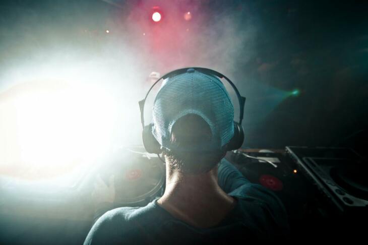 Wanna Be Cray Festival, Party, Wetzlar Ehe der Winter näher rückt, wollen die Veranstaltenden des »Wanna Be Crazy« Festivals dem Publikum noch einmal einheizen. | (c) pixabay