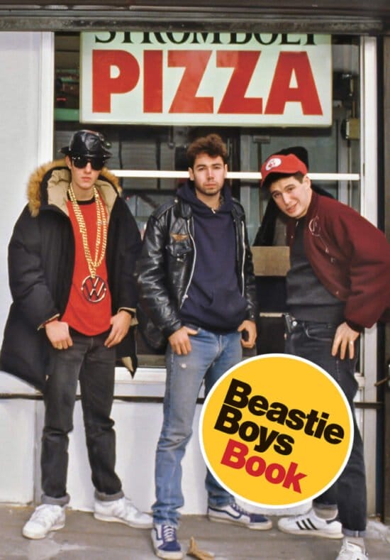 Buch-Tipp, Musiker-Biographien, Bücher, Musiker, Hörbücher, Biographien, Beastie Boys, Book, Buchtipps, Autobiographie, Lesen, Hip-Hop, MCA, Ad-Rock, Mike D Buch-Tipp, Musiker-Biographien, Bücher, Musiker, Hörbücher, Biographien, Unkonventionell erzählt, humorvoll, informativ: Das Beastie Boys Book erzählt die Lebensgeschichte der bis heute erfolgreichsten und einflussreichsten Hip-Hop-Band aller Zeiten. | (c) Random House