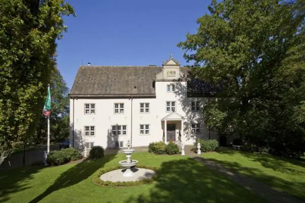 Ausflugsziel, Schlösser, Burgen, Schloss Alverdissen, Schlösser, Tipps, Corona, Covid-19, OWL, Ostwestfalen-Lippe, Ruinen, NRW, Nordrhein-Westfalens Schlösser und Burgen als Ausflugsziel: Schloss Alverdissen in Barntrup-Alverdissen