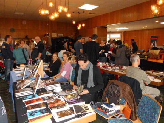 Marburg Convention, Marburg, Fantasy, Horror, Science-Fiction, Literatur, Corona, virtuell, digital, Marburger Verein für Phantastik, Wettbewerb, Geschichte, Jury, Story, Lesung, Podcast, Bildergalerie, Statement, Grußbotschaft, Marburg-Award, Vincent-Preis, Michaela Misof, Simone Will, Anke Brandt Alle Fantasy-, Horror- und Science-Fiction-Literatur-Fans aufgepasst! Die Marburg Convention 2021 steht in den Startlöchern. Am 24. April soll es losgehen. Aufgrund der aktuellen Corona-Pandemie wird die Con in virtueller Form stattfinden. | (c) Anke Brandt