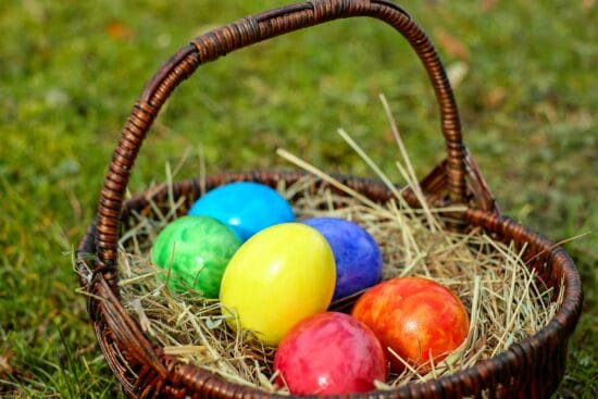 Osterhase, Ostereier, Ostern, Ostersonntag, Online-Workshop, digital, Ostern wird gefeiert, Projekt, LernRAUM.pl, deutsche Minderheit in Polen, Dr. Monika Czok, Bundesministerium des Innern für Bau und Heimat, Deutsche Bildungsgesellschaft, Verband deutscher sozial-kulturellen Gesellschaften in Polen, Polen, Couleur, Pixabay Am Donnerstag, den 25. März, findet im Rahmen des Projektes »LernRAUM.pl« der digitale Online-Workshop »Ostern wird gefeiert« statt. Dies ist das neuste Projekt der deutschen Minderheit in Polen. | (c) Couleur auf Pixabay