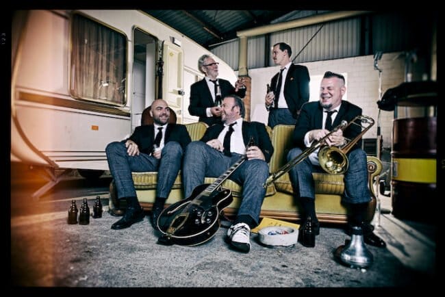 Kulturtaxi mit den Sazerac Swingers und Jens Heuwinkel im Biergarten Kuhlemühle! | (c) Maik Büger