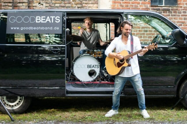 Goodbeats, Warburg, Die schöne Stunde, Olaf Menne, Programm, Kuhlemühle, Konzertreihe, Konzert, Biergarten, Kuhlemühle, Freitags Goodbeats Duo eröffnen die fünfteilige Konzertreihe "Die schöne Stunde" im Biergarten Kuhlemühle. | (c) Thorsten Hennig Fotografie