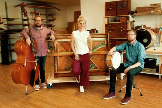 Wiebke Schröder Trio, Paderborn, Deelenhaus, Konzert, Jazz Wenn das Wiebke Schröder Trio in Paderborn spielt, läuft im Deelenhaus grooviger, verspielter, bisweilen experimenteller Jazz! | (c) Wiebke Schröder