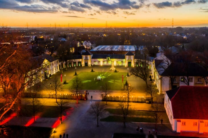 Schloss Neuhaus-Weihnachtsleuchten 2020 - Thorsten-Hennig-Fotografie - DJI_0144-HDR