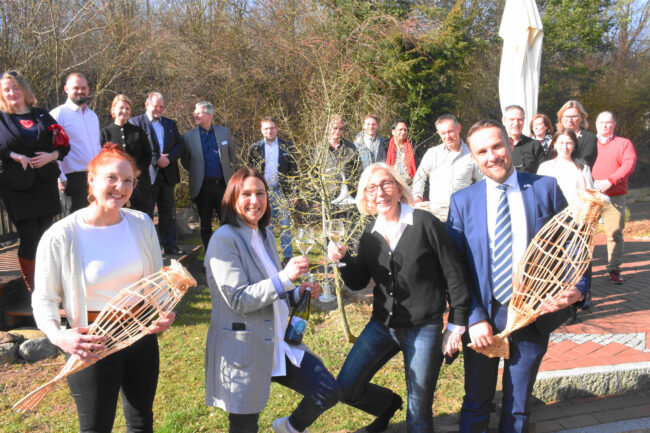 GrimmHeimat NordHessen, Regionalmanagement Nordhessen, Heimatfisch, Genießerischen Die teilnehmenden Gastronomen und Vertreter des Regionalmanagements | (c) Foto: Dilling
