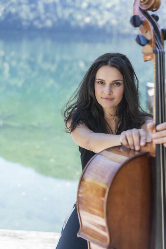 Warburg, Warburger Meisterkonzerte, Raphaela Gromes, Klassik, Chello, Kultur Die Cellistin Raphala Gromes spielt am 28. Januar 2023 bei den Warburger Meisterkonzerten. | (c) Sammy Hart