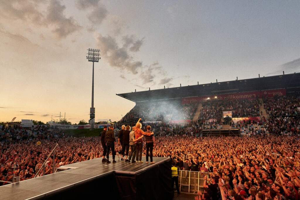 Fury In The Slaughterhouse im Interview mit Reinhard Franke | (c) Ronja Hartmann