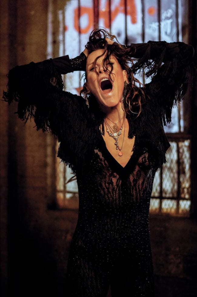 Beth Hart, Burg Herzberg Festival Programm Die US-Amerikanerin Beth Hart ist eine der Haupt-Acts im Programm des Burg Herzberg Festivals | (c) Roxanne de Roode