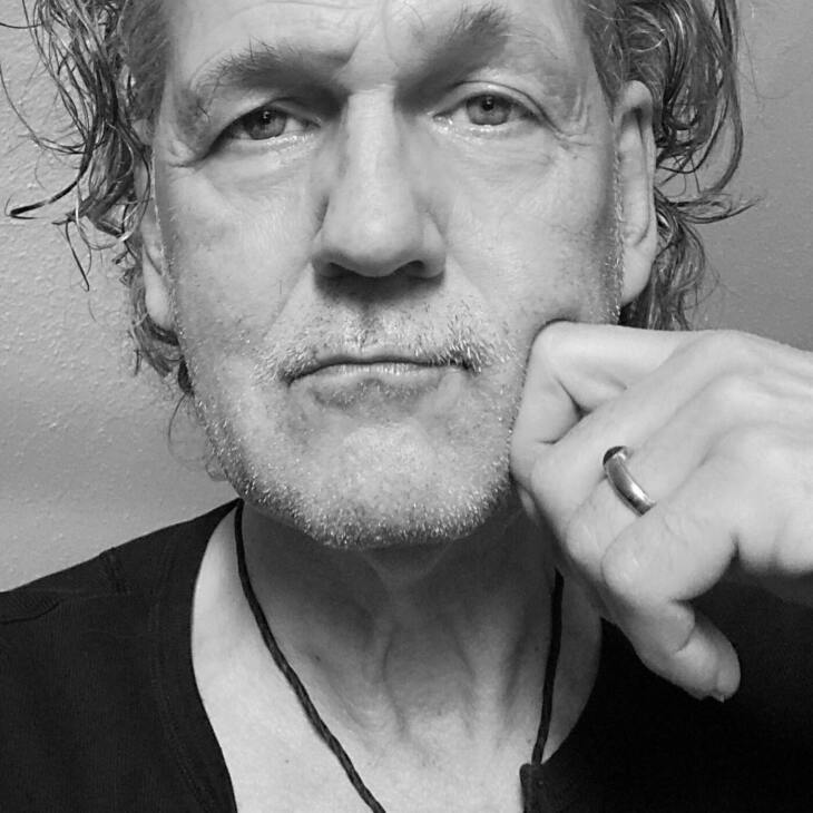 Wolf Maahn, Interview Wolf Maahn: Im Interview mit dem Journalisten Reinhard Franke spricht er unter anderem über ein nächstes Album, die deutsche Musiklandschaft und blickt zurück auf Corona. | (c) Libero Records Abdruck frei