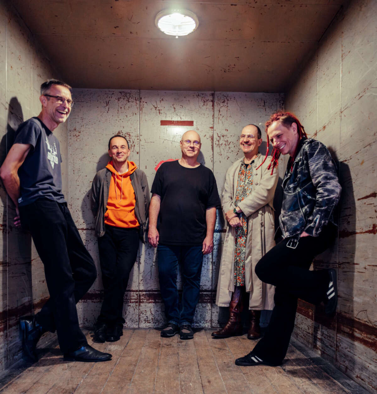 Brutal Verschimmelt am 30. September 2026 im Subterrain im Sandershaus Die Punkband Brutal Verschimmelt auf einem Gruppenfoto aus dem Jahr 2024.