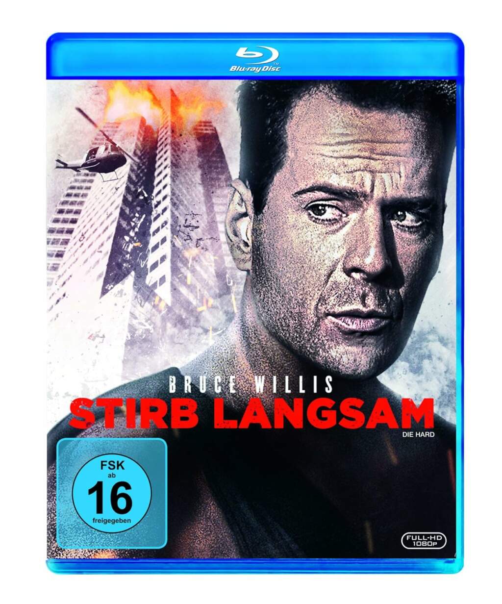 Blu-ray-Cover Stirb Langsam mit Bruce Willis, FSK ab 16 Teil 1 und natürlich auch Teil 2 dürfen auf unserer Liste der besten Weihnachtsfilme nicht fehlen: Stirb langsam 1 machte nicht nur den Comedian Bruce Willis zum harten Action Star sondern erschuf auch ein Film-Genre: den einer allein gegen alle in einem abgeschlossenem System. Also quasi Kevin allein zu Haus für Erwachsene! | (c) Walt Disney : LEONINE