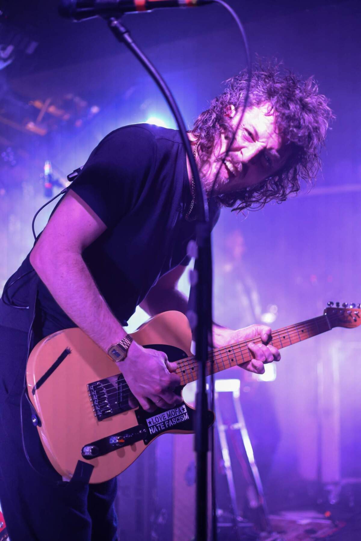 So viel ist klar: In Kassel ist auch dieses Wochenende locken wieder erstklassische Konzerte in Kassel. | Hier ein Foto von Alex Mofa Gang in der Goldgrube im Februar | (c) Keine Panik Fotografie