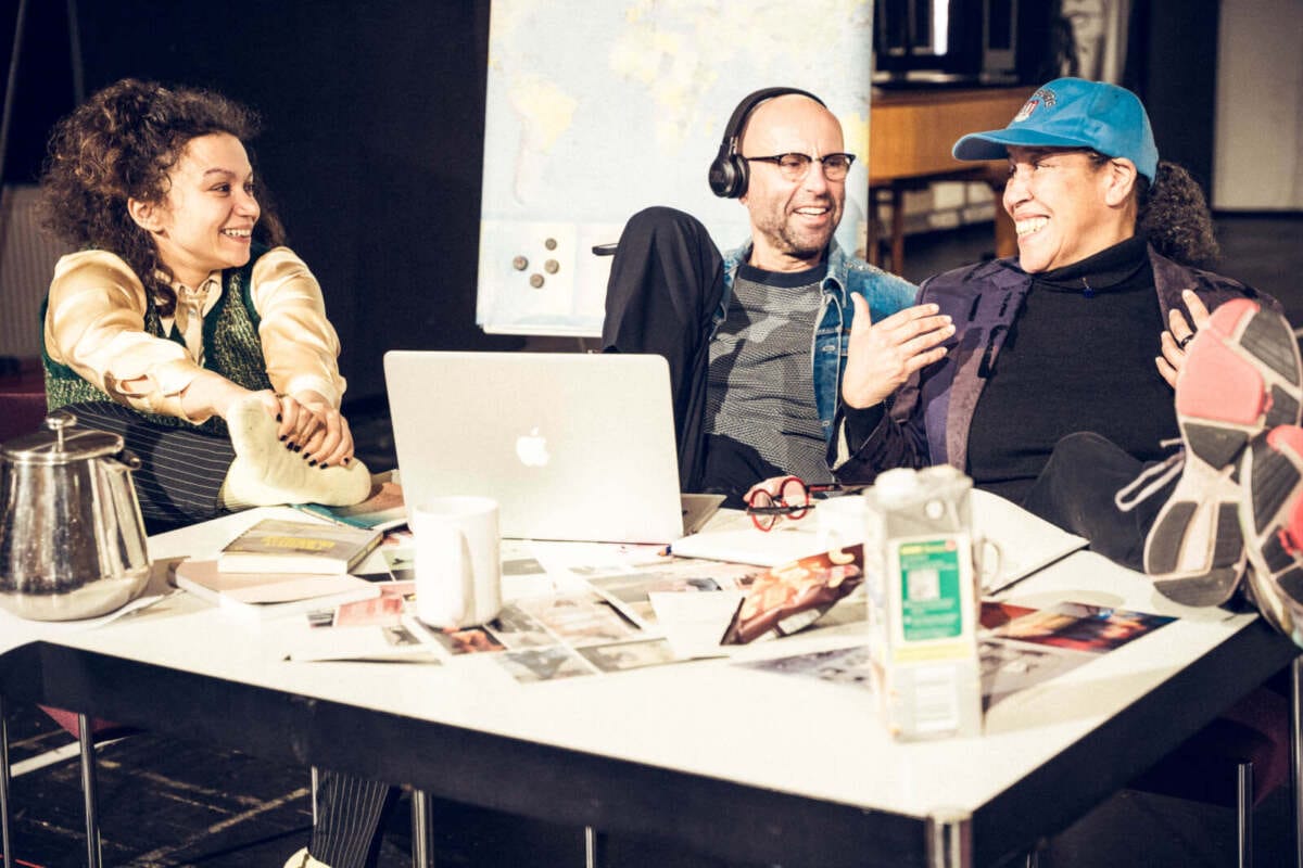 Probenfoto mit Katharina Brehl, Hagen Oechel und Romy Camerun | (c) Sylwester Pawliczek