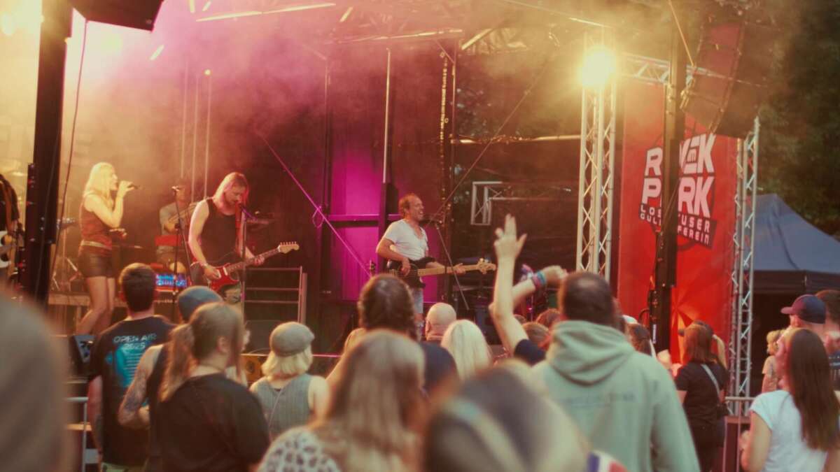 Take Five lieferten ehrlichen Rocksound auf der Hauptbühne | (c) Take Five