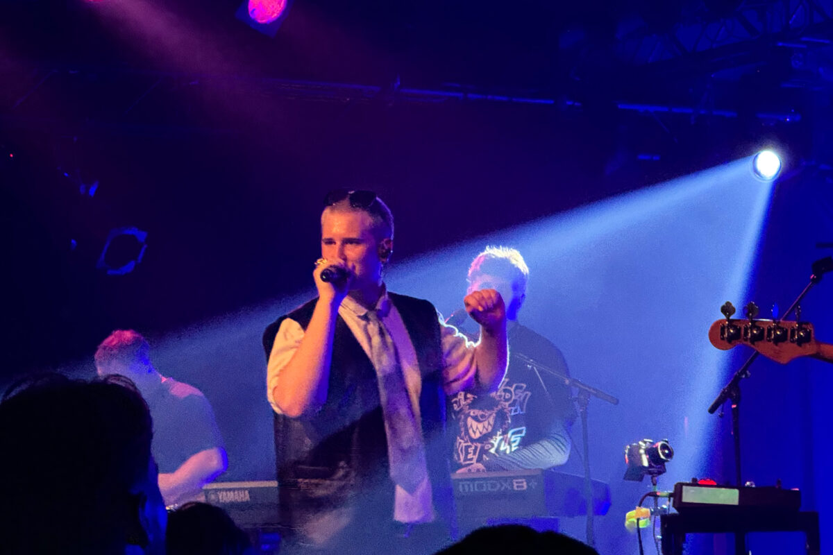 Rosamarin - Live im Kulturzelt Kassel | (c) Alex Jeppe für Wildwechsel