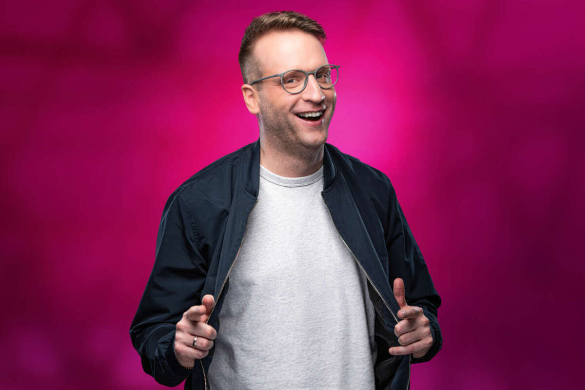 Benni Stark – Schon lustig, wenn’s witzig ist im Deelenhaus Paderborn Comedian Benni Stark, der am 17. Oktober 2026 im Deelenhaus Paderborn auftritt.