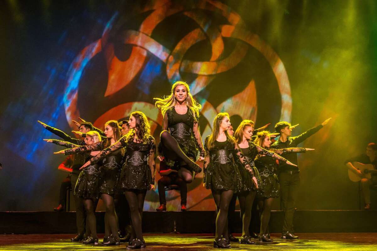 Rhythmus, Präzision und Power: Die Stepptänzer:innen von Rhythm of the Dance begeistern 2026 auch in Marburg, Meschede und Paderborn. | (c) Wim Lanser