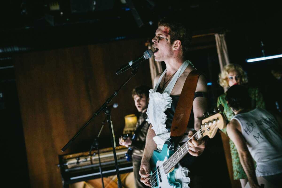 Justin Hibbeler in seiner Rolle als "Der Mann ohne Erinnerung" aka Zimbl in "Welcome to THE BATES Motel" von Dominique Schnizer | (c) Sylwester Pawliczek - MACHMAMACHMA