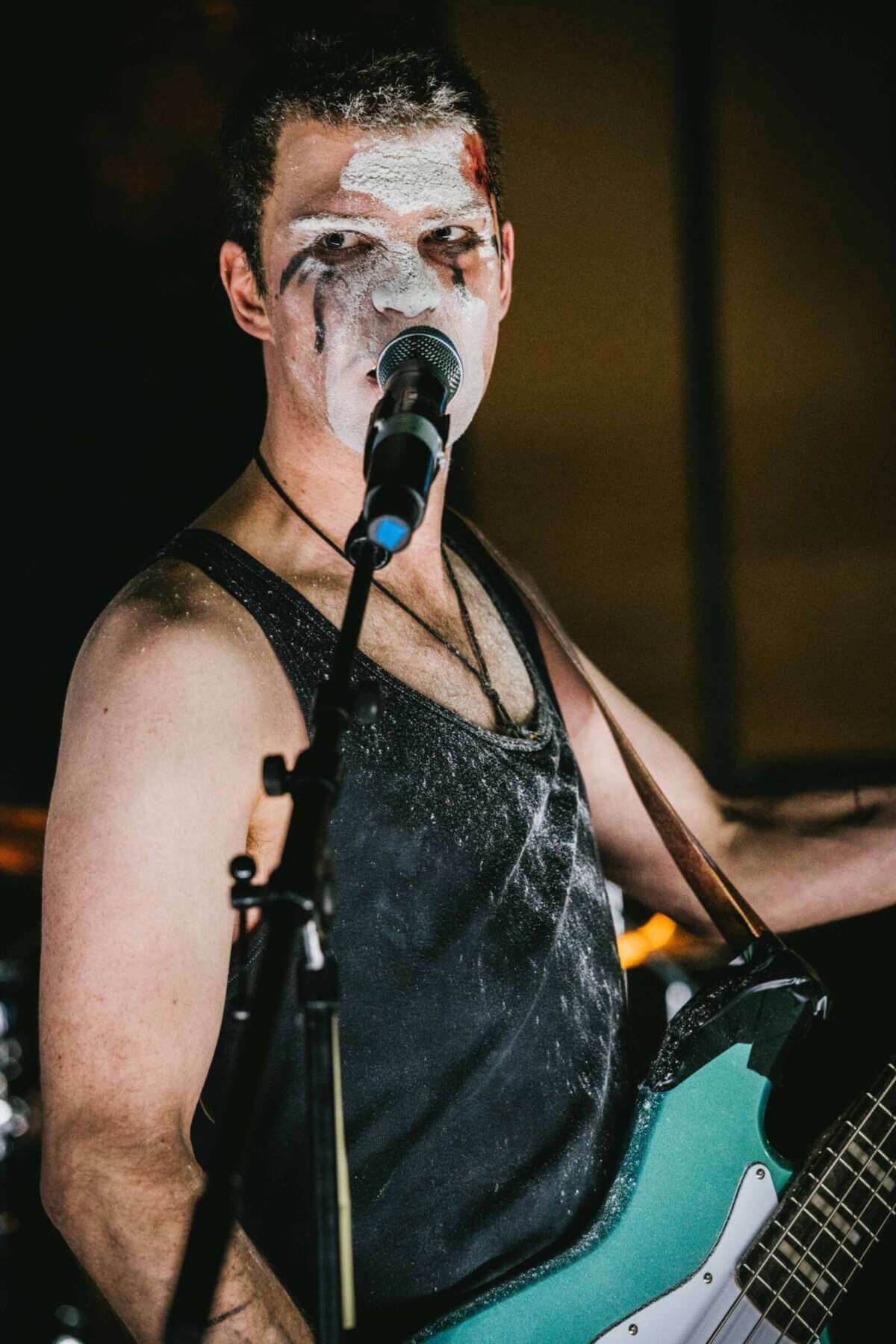 Justin Hibbeler in seiner Rolle als "Der Mann ohne Erinnerung" aka Zimbl in "Welcome to THE BATES Motel" von Dominique Schnizer | (c) Sylwester Pawliczek - MACHMAMACHMA - 401