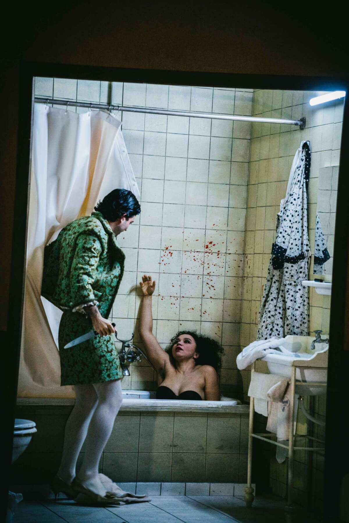 Nicolas Sidiropulos als "Norman", Katharina Brehl als "Marion" in "Welcome to THE BATES Motel" von Dominique Schnizer | (c) Sylwester Pawliczek - MACHMAMACHMA