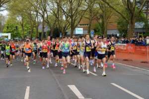 Paderborner Osterlauf - Läufer | (c) Paderborner Osterlauf