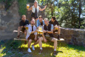 Warburger Oktoberwoche 2026 mit neuem Festzelt-Programm: Kasalla, Mallorca-Party und Weinabend!