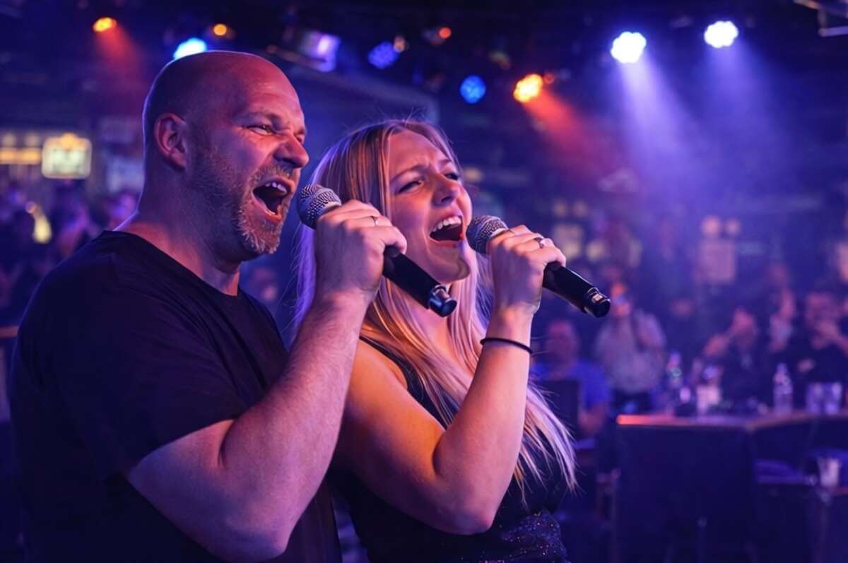 Freitags-Karaoke-Party im Rockschuppen Treysa - KI-generiert | (c) Wildwechsel